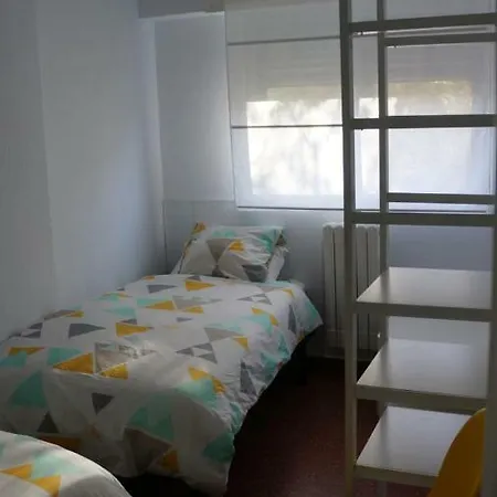 Apartamento En C/ Genoveva Torres Morales * Saragosse