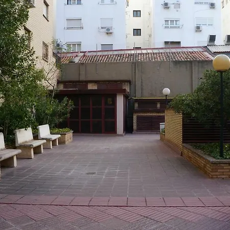 Apartamento En C/ Genoveva Torres Morales Appartement *